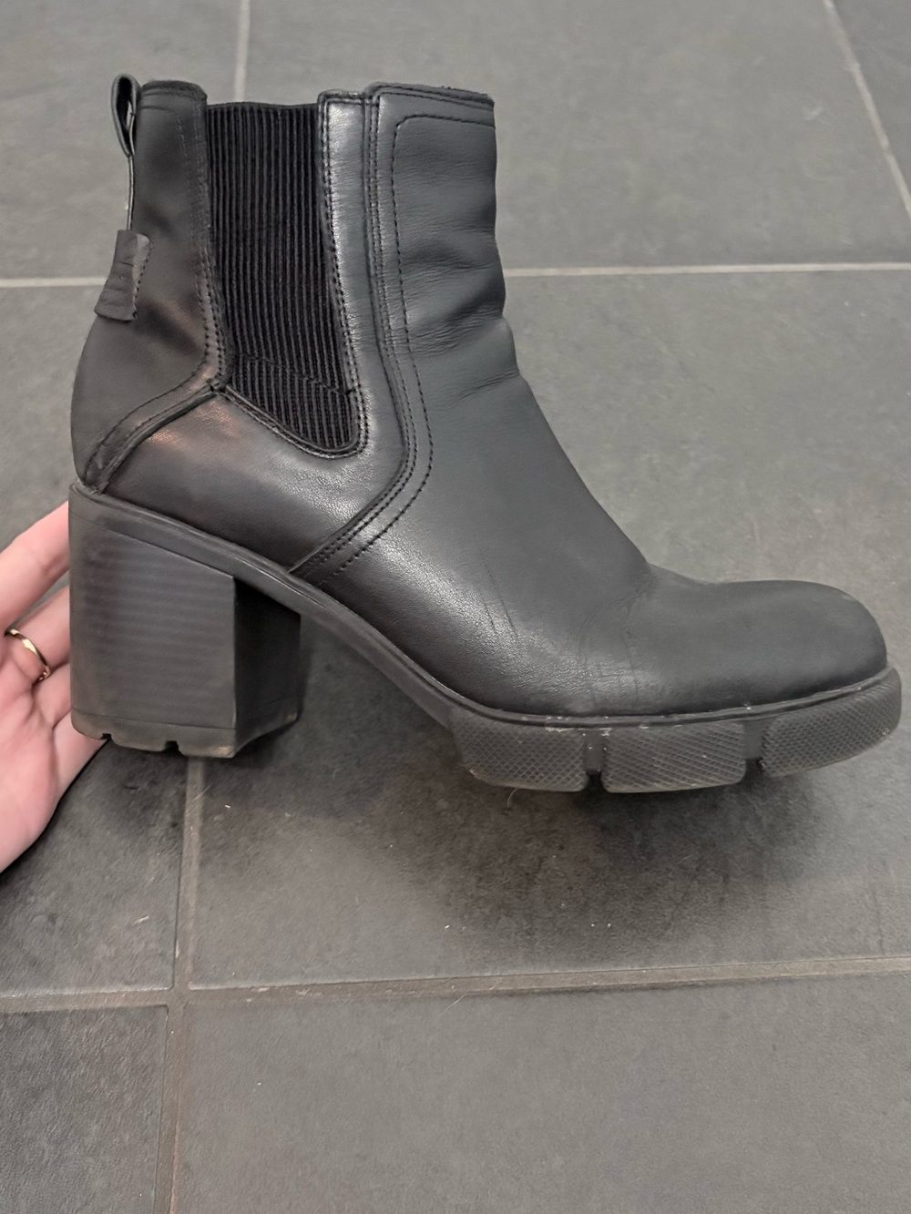Naturalizer Mindy Waterproof Leather Chunky Heeled Booties - Size 10